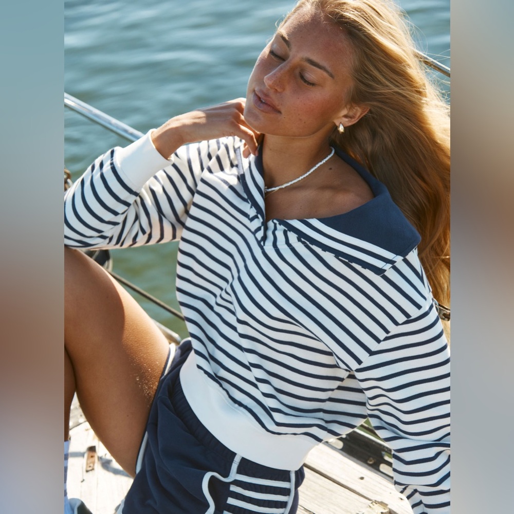 Sergio Tacchini Marina Sailor Collar Sweatshirt- Gardenia
Size Small